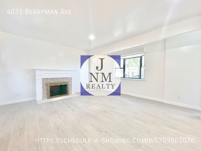 Building Photo - Newly remodeled two story 3 Bed + 2 Bath H...