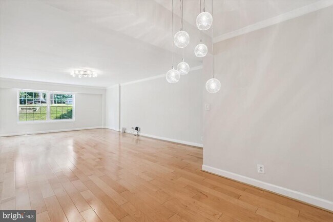 Building Photo - 7621 Tremayne Pl