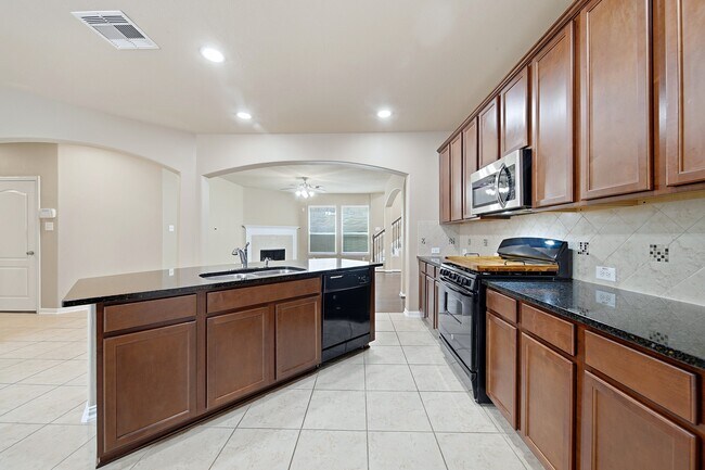 Building Photo - 2716 Sunshade Ct