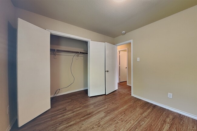 Building Photo - 2822 Wisner Cir