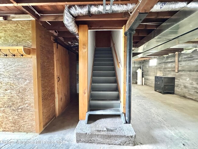 Building Photo - 568 Old Plank Rd