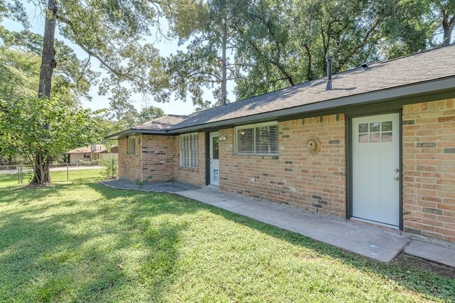 Building Photo - 3402 Gary Ln
