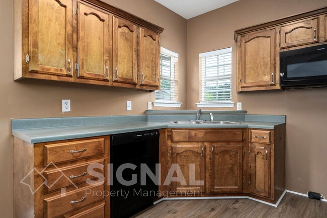 Building Photo - 1719 Annendale Dr