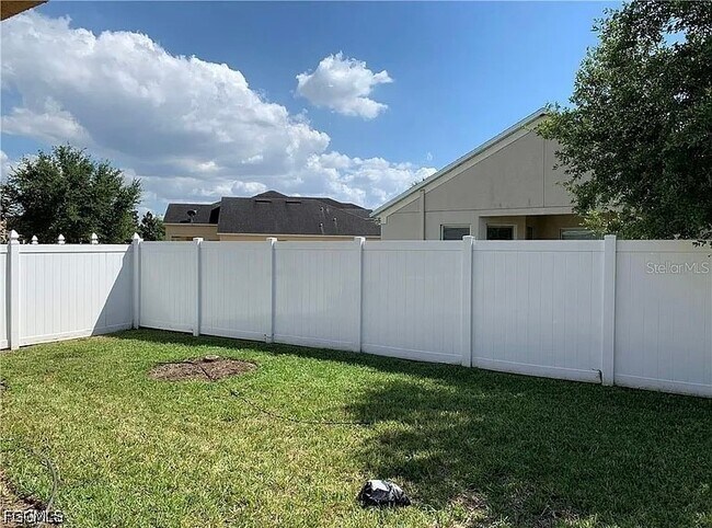 Building Photo - 7529 Forest Mere Dr