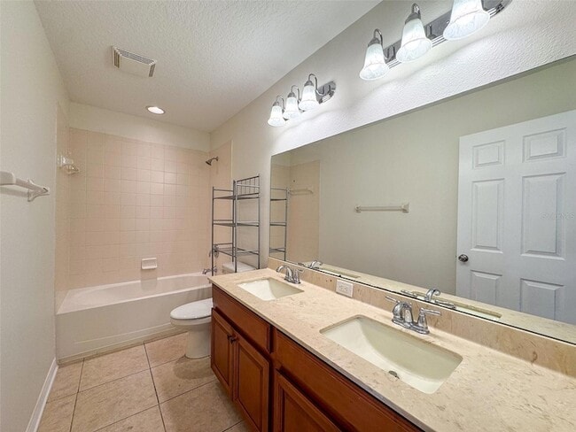 Building Photo - 10663 Pictorial Park Dr