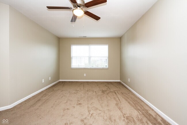 Building Photo - 2261 Rosswood Blvd