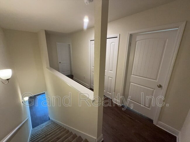 Building Photo - 4397 Village Oak Ln