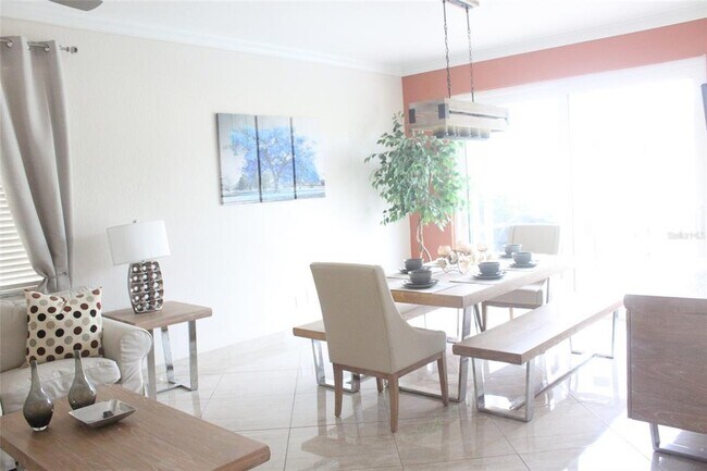 Building Photo - 332 Gleneagles Dr