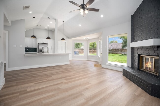 Building Photo - 1406 Kent Way