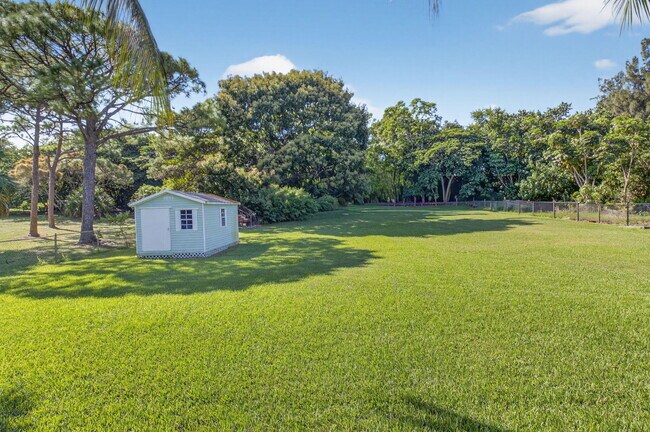 Building Photo - 6701 Hillside Ln