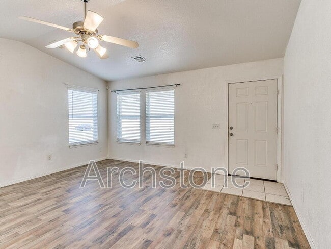 Building Photo - 5508 Del Creek Rd