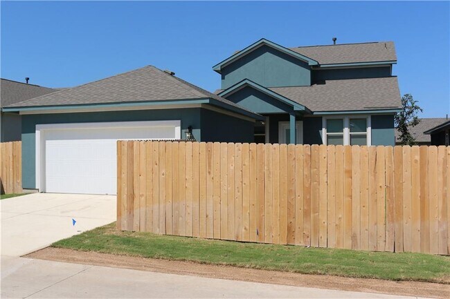 Building Photo - 1124 Oak Chase Wy