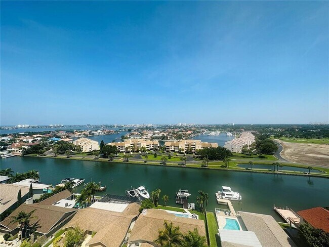Building Photo - 5950 Pelican Bay Plaza S