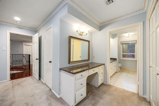 Building Photo - 15726 Walkwood Dr