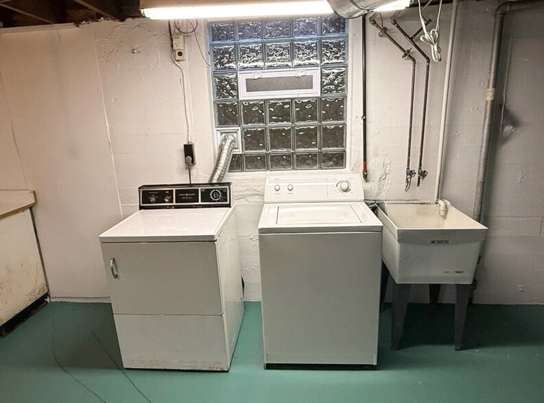 Building Photo - 3919 Beech St