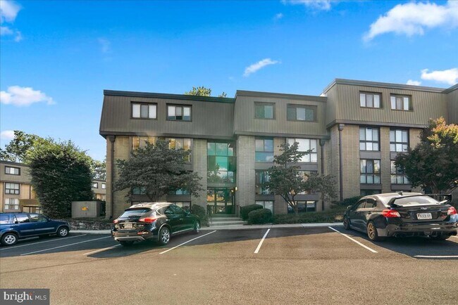 Building Photo - 5121 Maris Ave