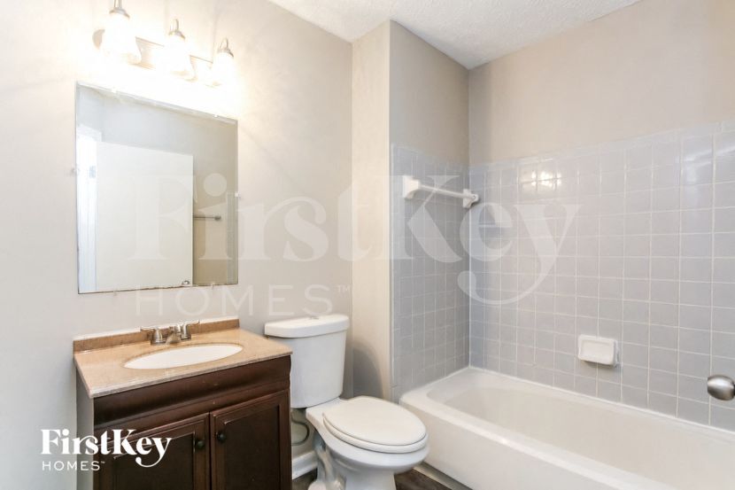 Building Photo - 6976 Finchley Dr