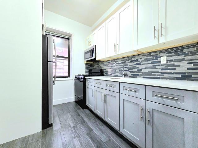 Building Photo - 1 bedroom in YONKERS NY 10705