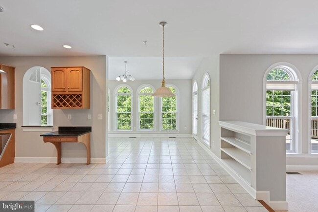 Building Photo - 15436 Symondsbury Way