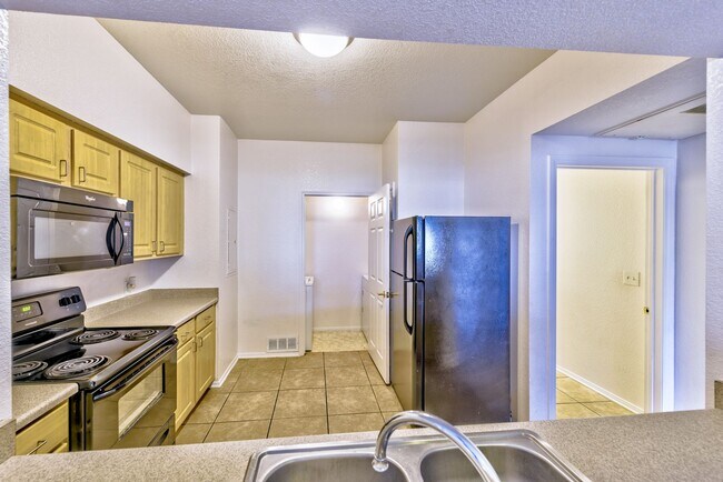 Building Photo - 6955 N Durango Dr
