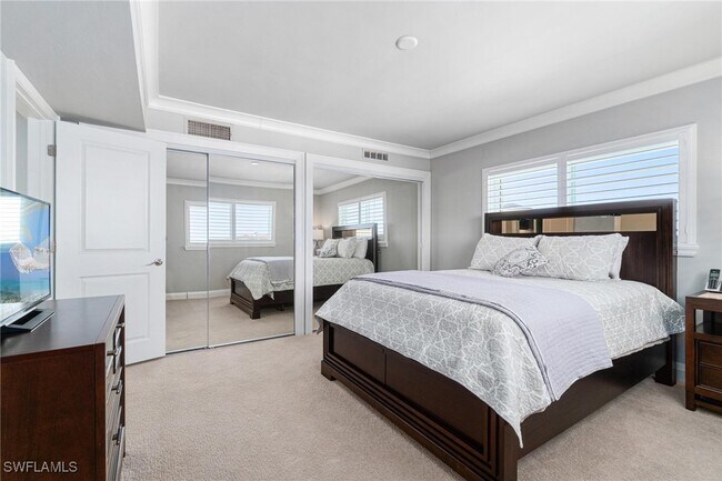 Building Photo - 9051 Gulf Shore Dr