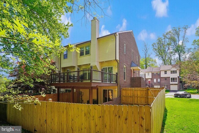 Building Photo - 6608 Westbury Oaks Ct