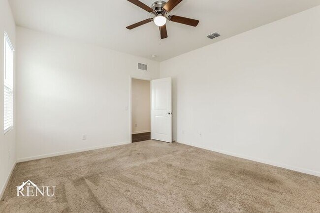 Building Photo - 5014 Dawn Break