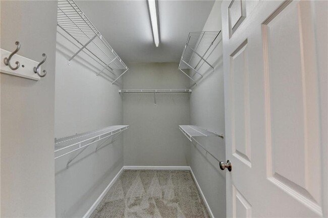 Building Photo - 4021 Edgecomb Dr