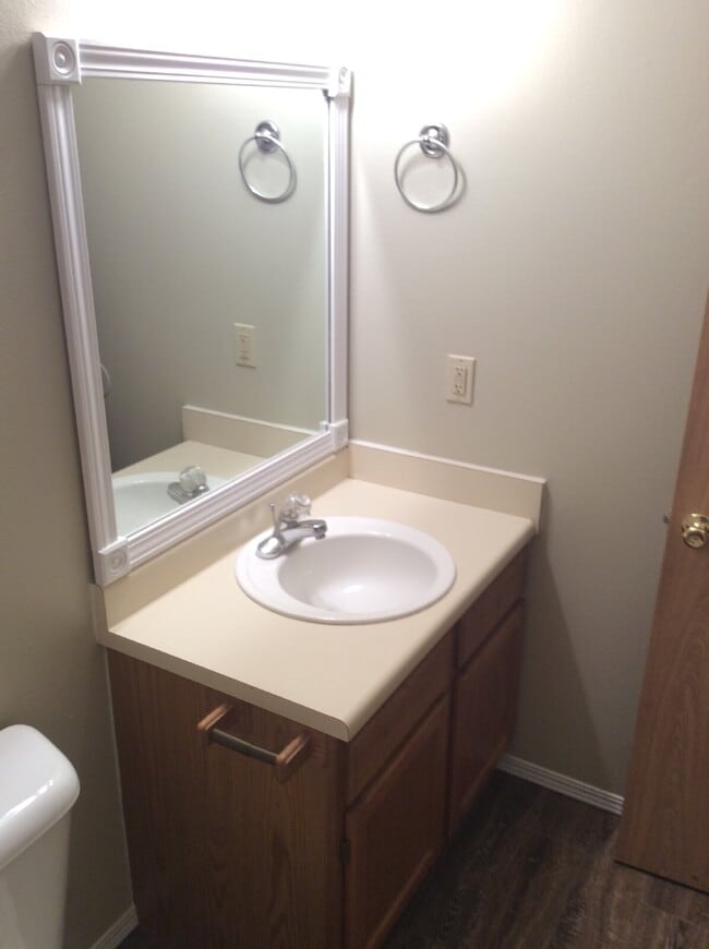 Building Photo - 1510 N Bernice Dr