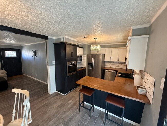 Building Photo - PRE LEASING for fall 2026! 4/2 by LCU!