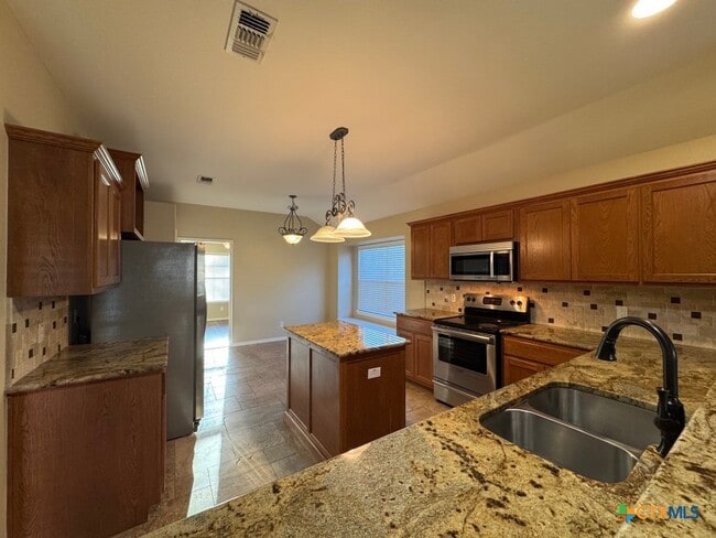 Building Photo - 318 Silverado Trail