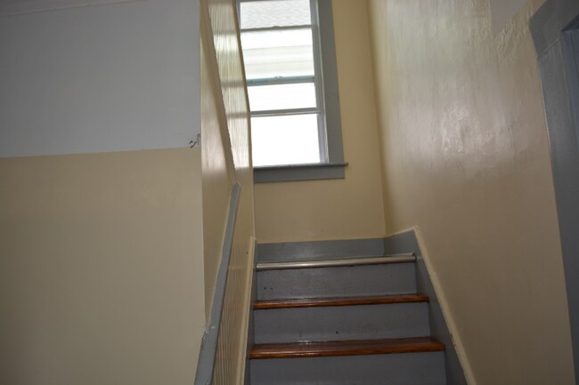 Building Photo - 1654 Miller St