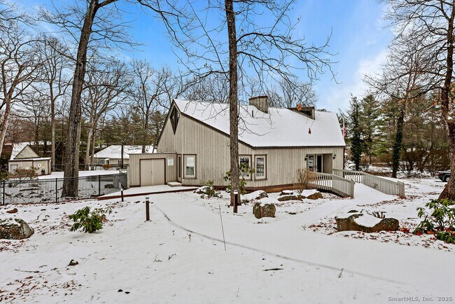 Building Photo - 9 Talcott Ridge Rd