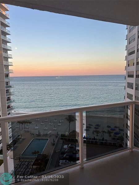 Building Photo - 3700 Galt Ocean Dr