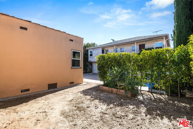 Building Photo - 4418 Brunswick Ave