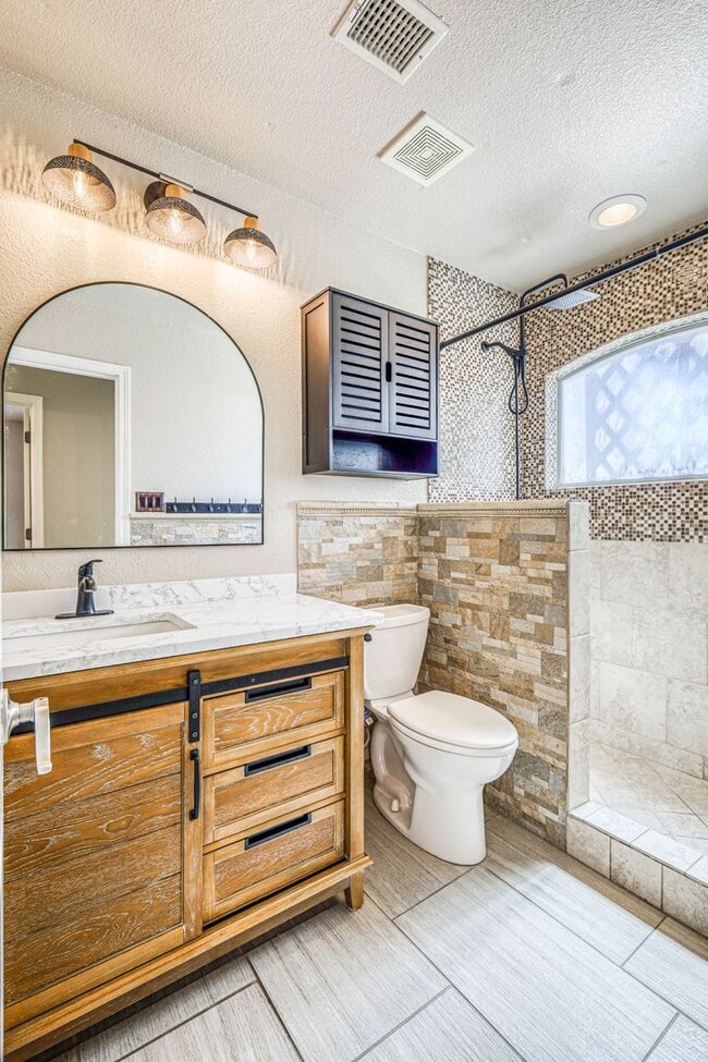 Building Photo - 5948 Anapaula Dr