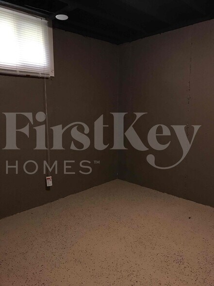 Building Photo - 8316 Stark Ave