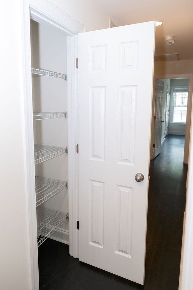 Building Photo - 4988 Wyngate Village Dr