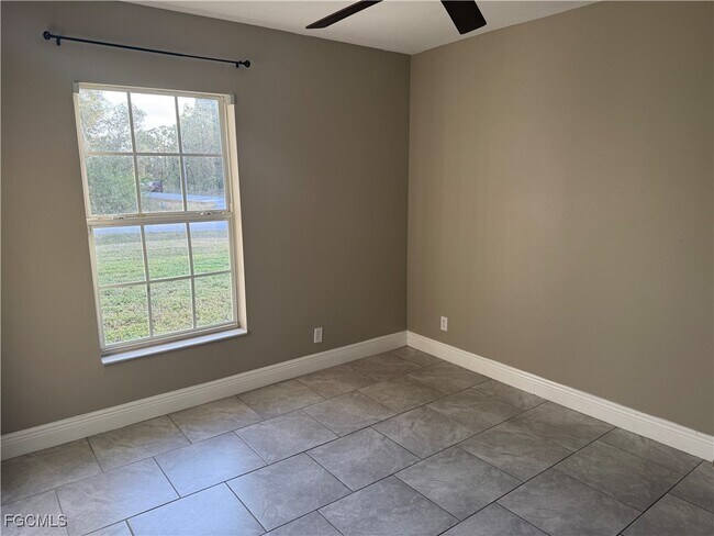 Building Photo - 431 Broadmoor St