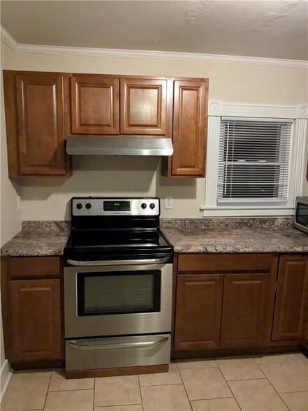 Building Photo - 14 Wallace Ave