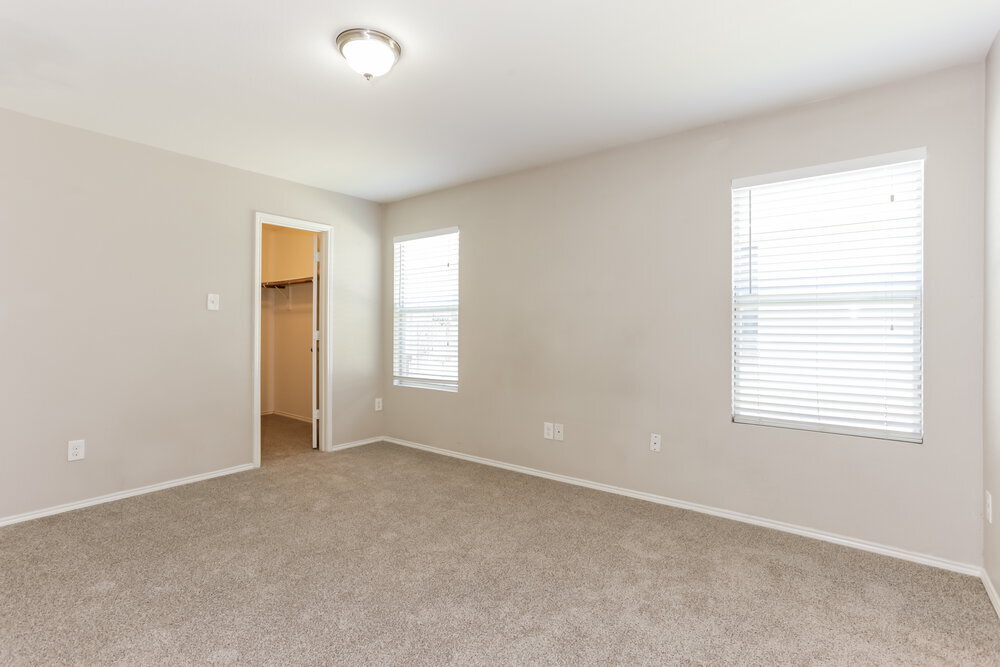 Building Photo - 1303 Macaw Ct