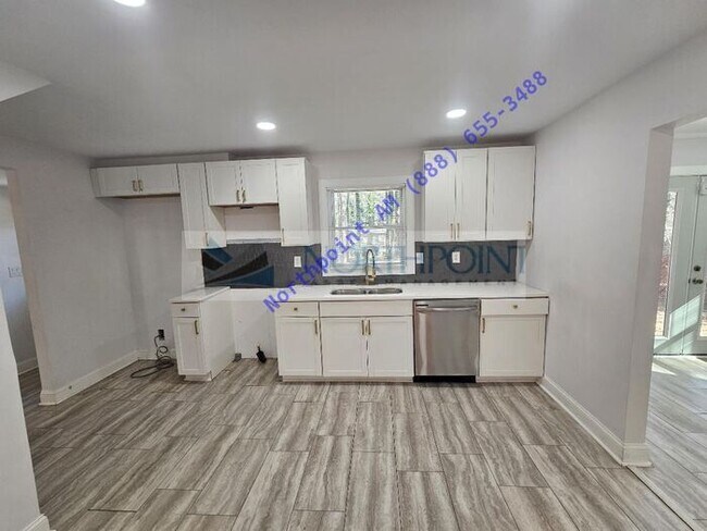 Building Photo - Beautiful 4BR 2BA Home w/ Quartz + SS Kitchen • Fenced Yard • Deck & Porch in SW Atlanta