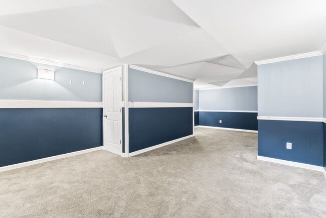 Building Photo - 6146 96th Pl