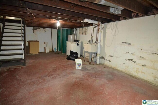 Building Photo - 353 West St