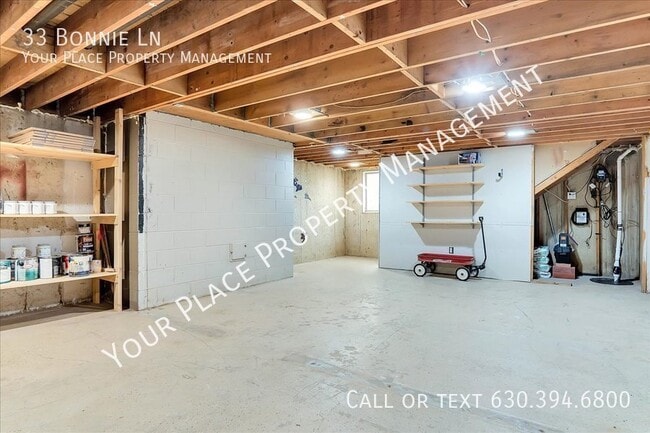 Building Photo - 33 Bonnie Ln