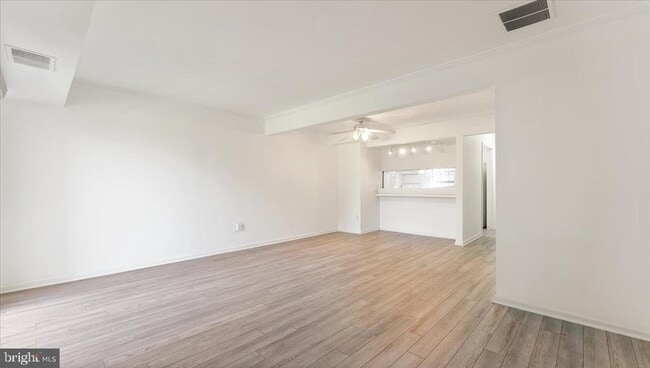Building Photo - 14524 Golden Oak Rd