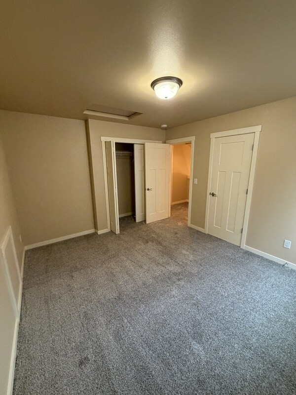 Building Photo - 1546 Bryce Park Loop