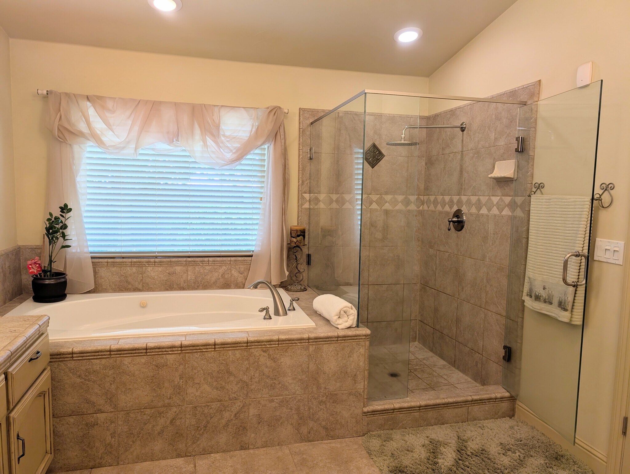 Building Photo - 156 Asilomar Dr