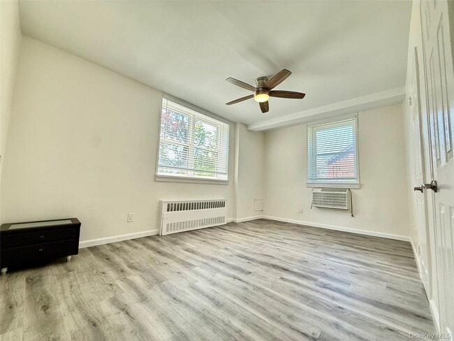 Building Photo - 47-27 Little Neck Pkwy