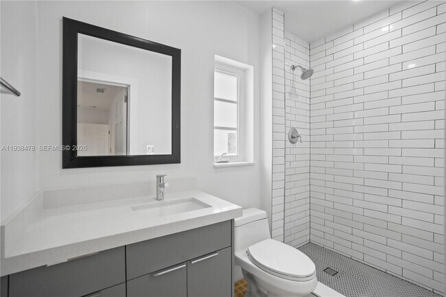 Building Photo - 550 NE 68th St